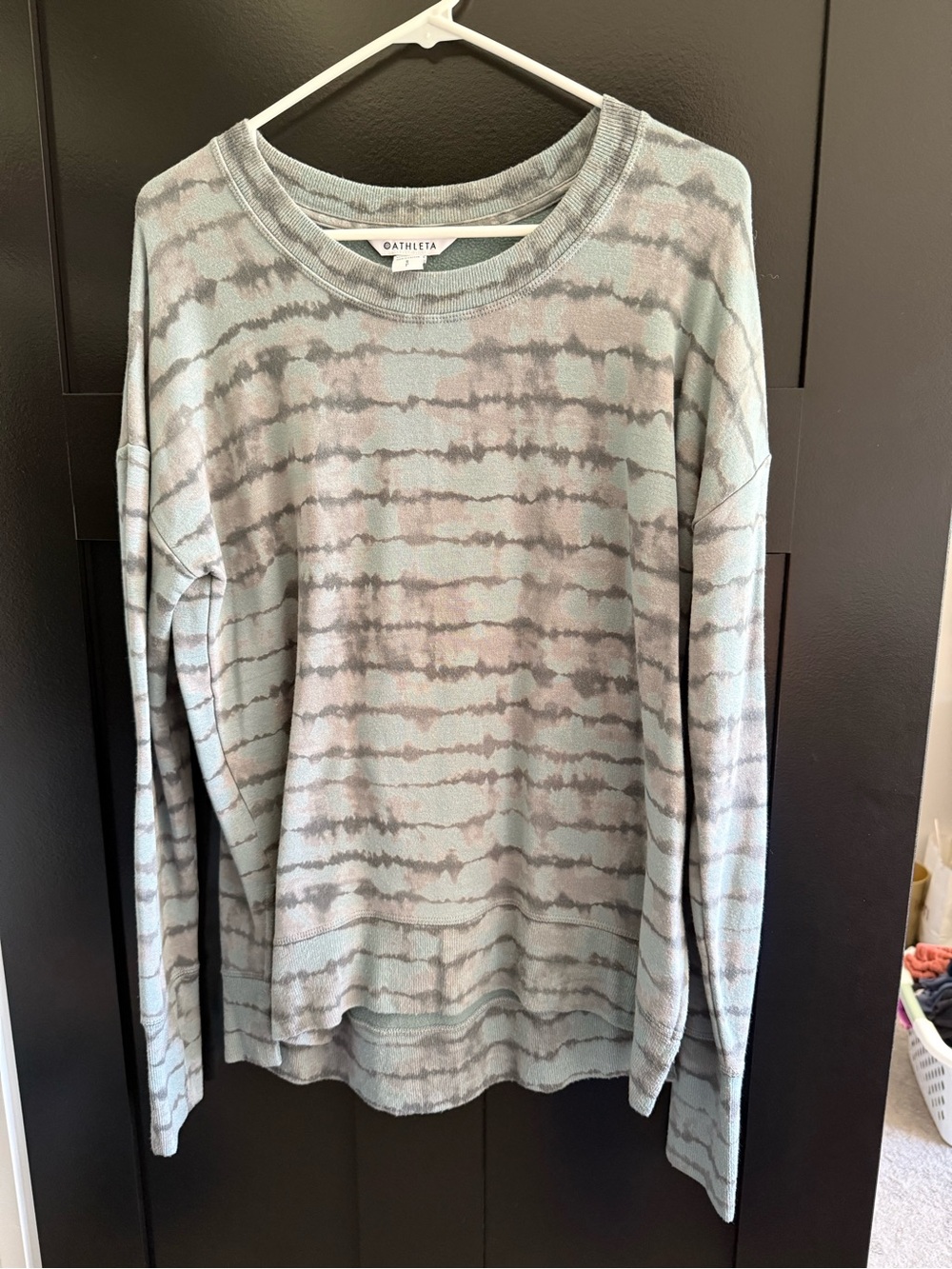 Women’s Athleta coaster luxe sweatshirt
